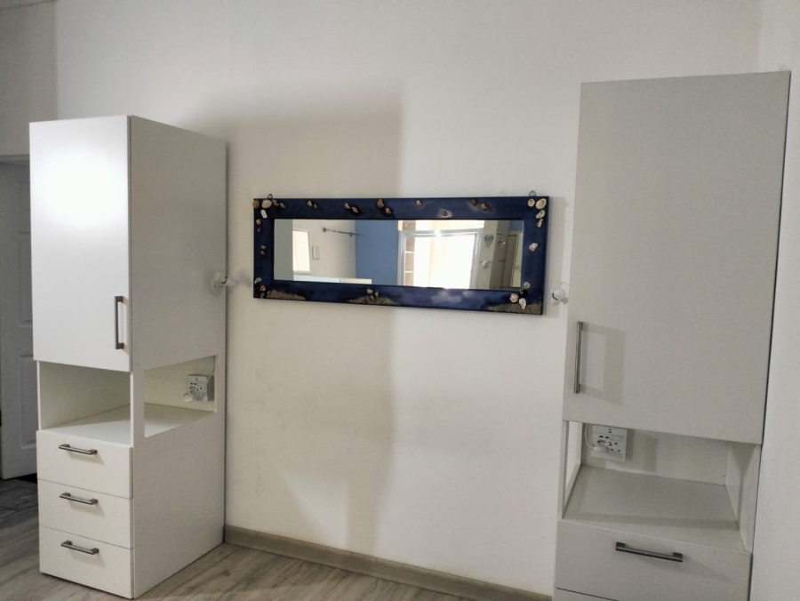2 Bedroom Property for Sale in Stasieweg Western Cape